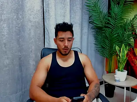 alangreek1 online show from May 21, 2:54 pm