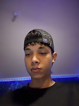 RoughDiamond  online show from June 21, 1:00 am