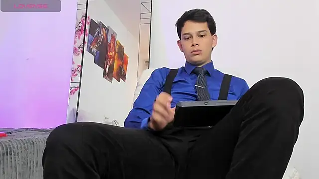 elijah stoone online show from April 15, 12:16 pm