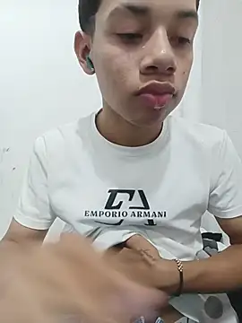 curious straight guy online show from May 27, 2:08 am