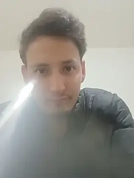 welltommy2001 online show from June 29, 3:23 am