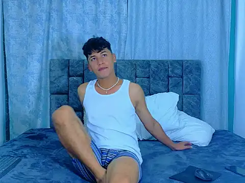 IhanKing online show from April 17, 9:17 pm