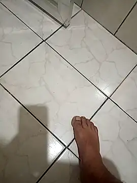 cheiodetesa online show from April 15, 10:10 pm