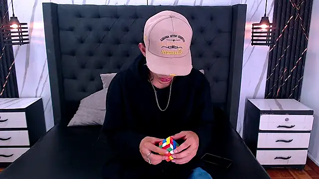 Daniel Guty online show from April 21, 7:42 pm