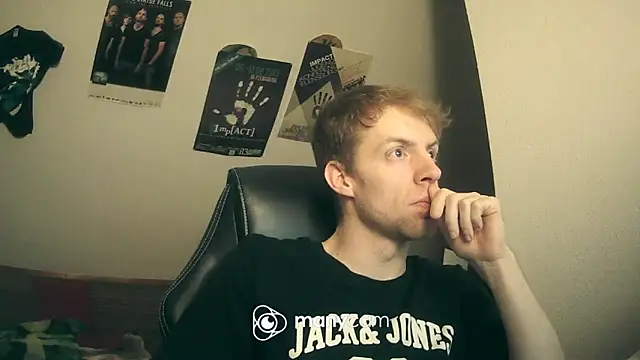 Milkyman7 online show from February 5, 8:35 pm