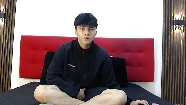 LunayDream online show from April 19, 11:31 am