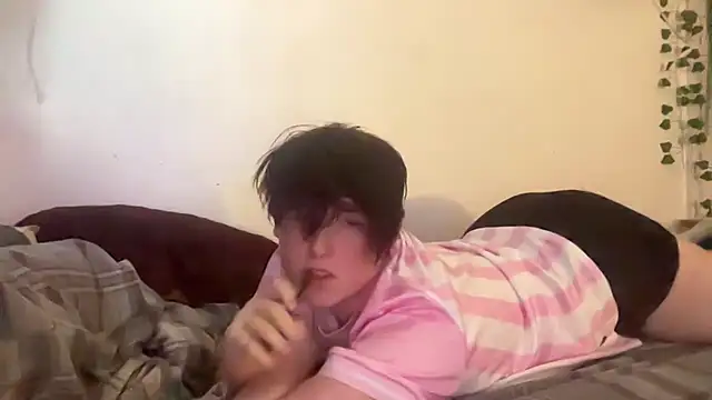 JacobHiltonn online show from April 26, 8:45 am