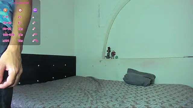 liammendoza98 online show from June 1, 1:11 pm