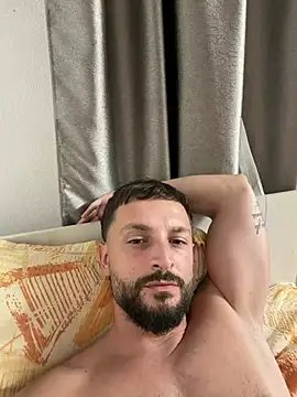 Damiannn33 online show from July 30, 7:46 pm