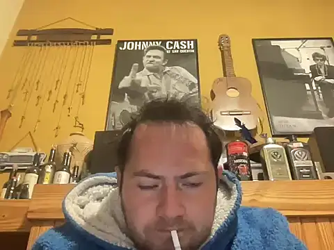 alecsgzz online show from June 3, 11:43 pm