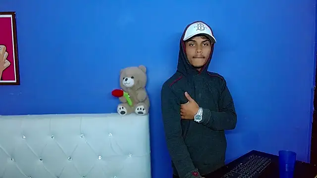 Angel foxc13 online show from June 13, 3:48 am