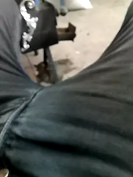 Singlemaleforcouples online show from December 29, 10:45 am