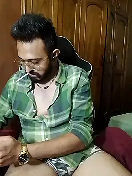 freakkydessi online show from July 14, 9:10 pm