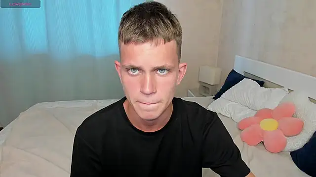 m0neyken online show from June 23, 11:36 am