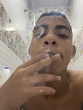 axel yesid online show from July 7, 4:01 am