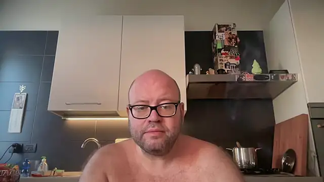 theitalianbear online show from September 11, 10:58 am