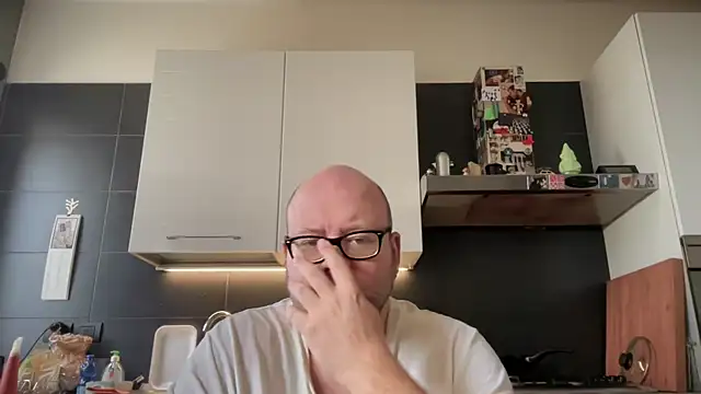 theitalianbear online show from October 1, 9:57 am