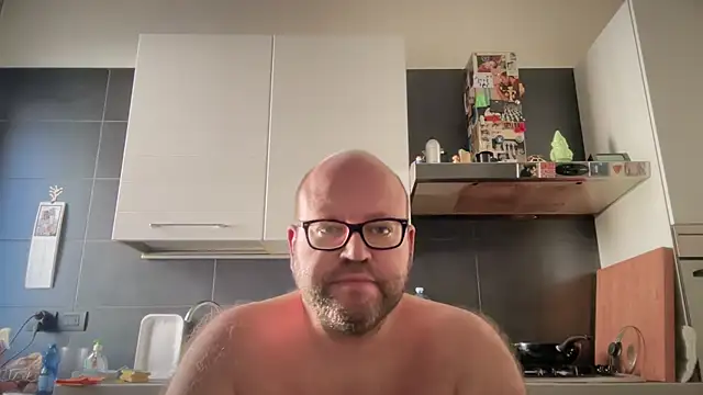 theitalianbear online show from September 18, 1:46 pm