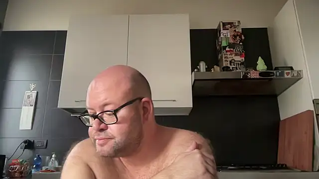 theitalianbear online show from September 10, 9:41 am