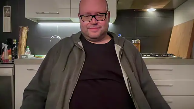 theitalianbear online show from December 27, 4:33 pm