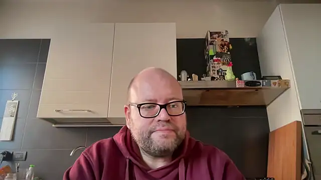 theitalianbear online show from December 9, 1:57 pm