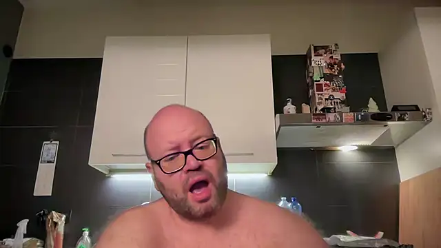 theitalianbear online show from July 7, 12:43 am