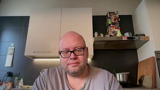 theitalianbear online show from December 23, 1:45 pm