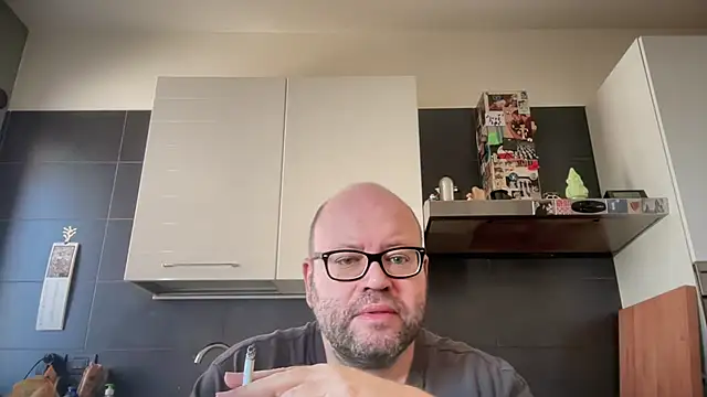 theitalianbear online show from October 7, 9:35 am