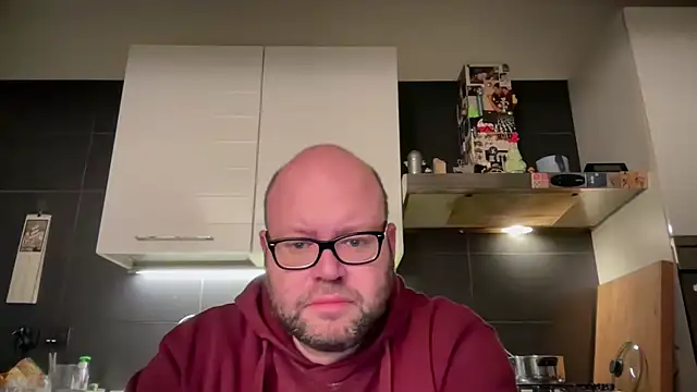 theitalianbear online show from December 11, 4:30 am