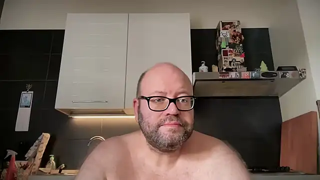 theitalianbear online show from July 14, 5:55 am