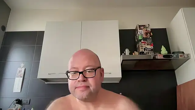 theitalianbear online show from September 24, 11:41 am