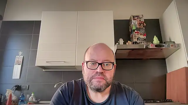 theitalianbear online show from October 13, 1:50 pm