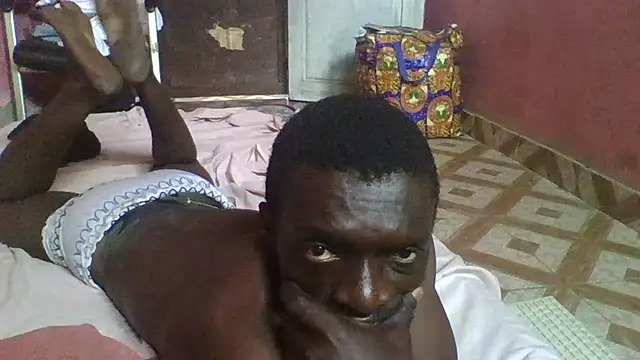 Snapshot of blakkvirus chatting on October 6, 12:54 pm blakkvirus online show from October 6, 12:54 pm