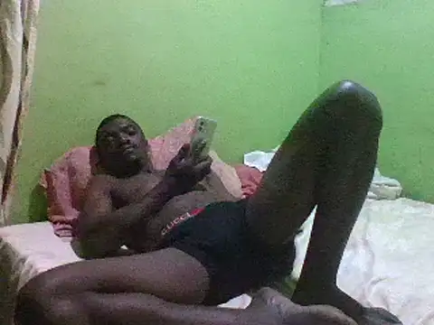 Snapshot of blakkvirus chatting on December 5, 1:03 am blakkvirus online show from December 5, 1:03 am