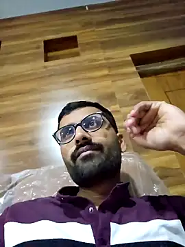 Snapshot of krishna8035 chatting on December 19, 2:02 pm krishna8035 online show from December 19, 2:02 pm