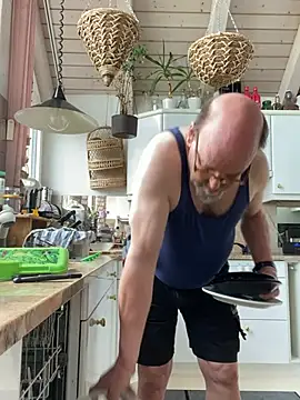 wankcellar online show from May 17, 12:12 pm