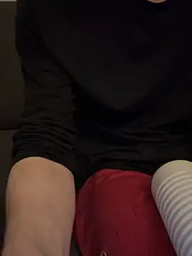 LionBoy1976 online show from April 16, 5:40 am