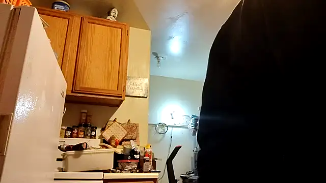 Snapshot of lilpervt chatting on March 1, 12:56 pm lilpervt online show from March 1, 12:56 pm