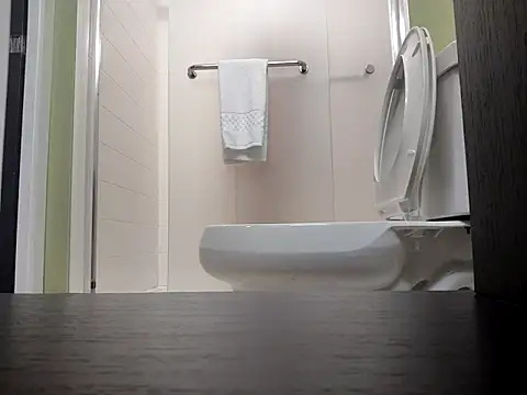 Snapshot of lilpervt chatting on October 10, 12:26 am lilpervt online show from October 10, 12:26 am