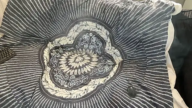 bestofdoseswirls online show from July 7, 12:32 am