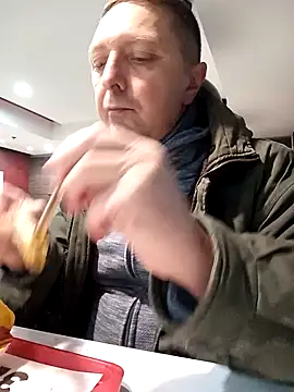 Pokaz2020 online show from December 20, 7:50 pm