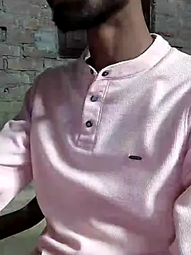 Snapshot of ThethunderPo chatting on December 4, 8:23 am ThethunderPo online show from December 4, 8:23 am