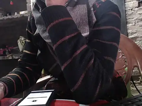 Snapshot of ThethunderPo chatting on January 7, 3:11 pm ThethunderPo online show from January 7, 3:11 pm