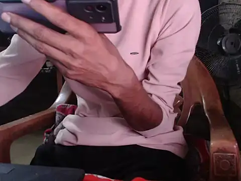 Snapshot of ThethunderPo chatting on March 2, 11:52 am ThethunderPo online show from March 2, 11:52 am