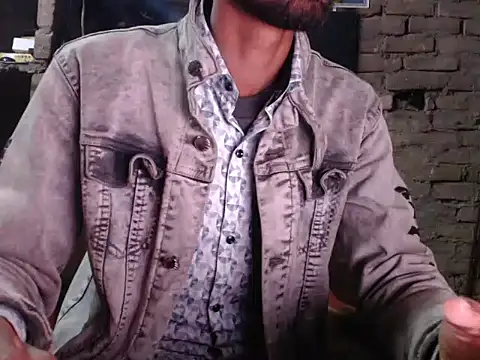 Snapshot of ThethunderPo chatting on December 14, 1:49 pm ThethunderPo online show from December 14, 1:49 pm