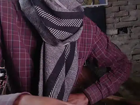 Snapshot of ThethunderPo chatting on February 21, 1:33 am ThethunderPo online show from February 21, 1:33 am