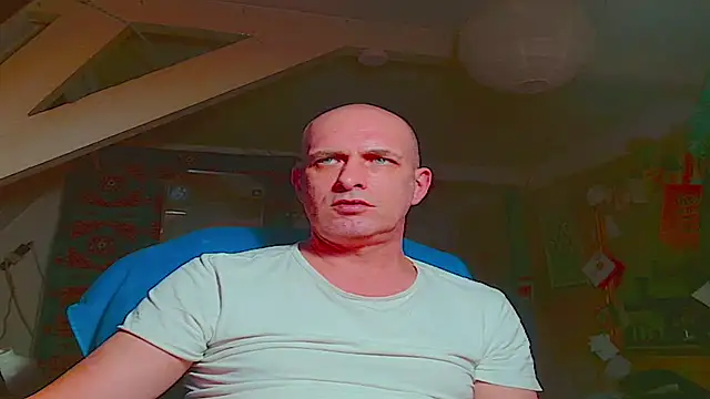 maxhard77 online show from January 31, 9:35 pm