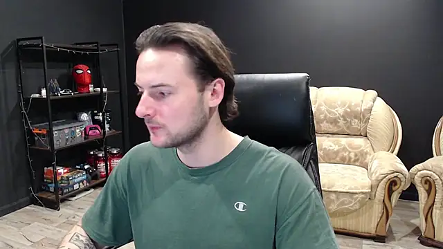 Snapshot of MihasikD chatting on January 23, 1:45 pm MihasikD online show from January 23, 1:45 pm