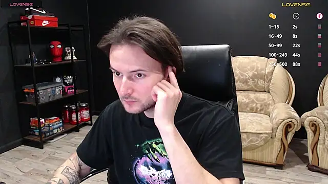 Snapshot of MihasikD chatting on December 12, 7:15 pm MihasikD online show from December 12, 7:15 pm