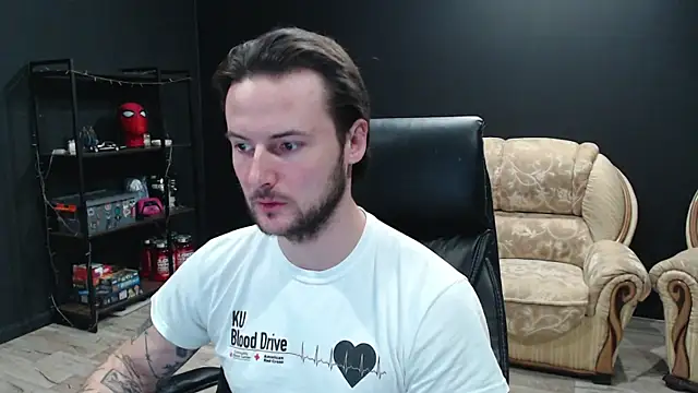 Snapshot of MihasikD chatting on January 16, 3:02 pm MihasikD online show from January 16, 3:02 pm